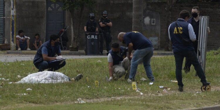 Lo fusilaron de 12 tiros en el cortejo fúnebre de su hermano