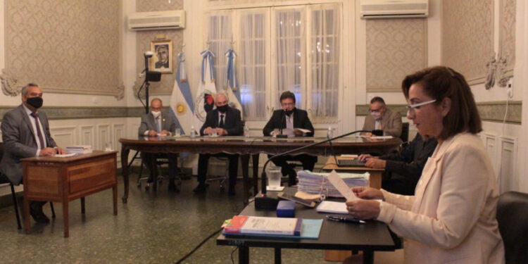 Confirman 4 años de prisión para un hombre que abusó de su pareja, delante de sus hijos