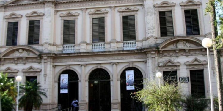 Corrientes: alumnos y directivos de una escuela aislados por caso de Covid