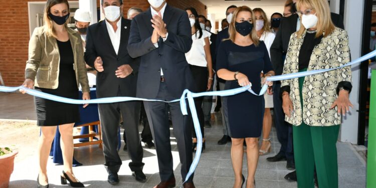 Valdés inauguró una escuela técnica en Empedrado