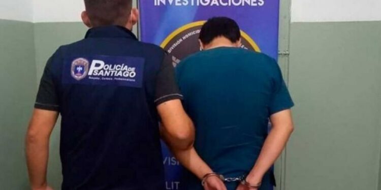 Robaron cientos de vacunas contra COVID-19 y cobraban por aplicarlas