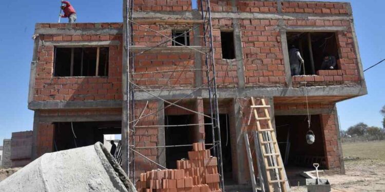 Los detalles de las líneas para refacción y construcción de casas