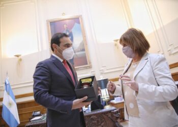 Valdés recibió la visita de la presidenta del PRO a nivel nacional