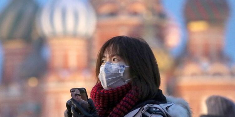 Según la Oms hay más casos de coronavirus y menos muertes en el mundo en la última semana