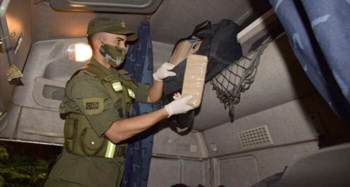 Corrientes: iba con casi 400 kilos de droga en su camión y fue atrapado