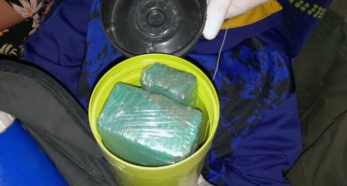 El tereré loco: Llevaba más de un kilo de marihuana en un termolar