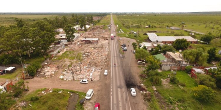 Así quedó el predio del Gaucho Gil tras demolición de puestos sobre Ruta 123