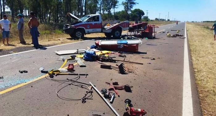 Murió bombero tras volcar vehículo en el que iba a sofocar un incendio