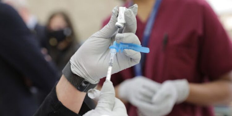 Esquina: ¿Cómo continuará la vacunación en el Hospital San Roque?