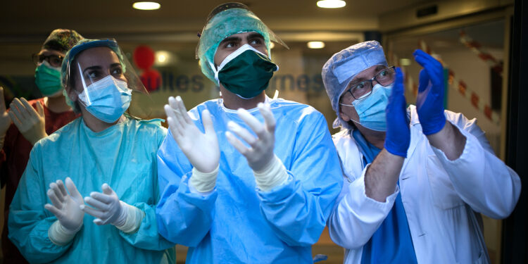 COVID: Argentina superó 8 millones de contagios y reportó 260 muertes