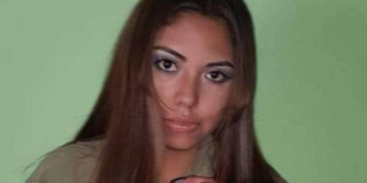 Una reina de belleza fue encontrada estrangulada con un cable