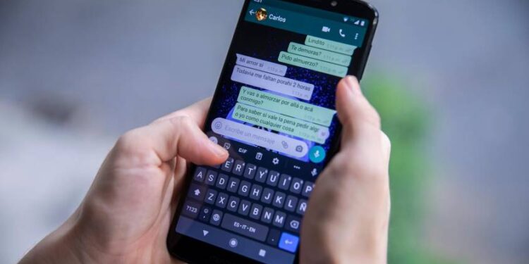 Qué es la Whatsappitis, la adicción que le puede agarrar a cualquier usuario