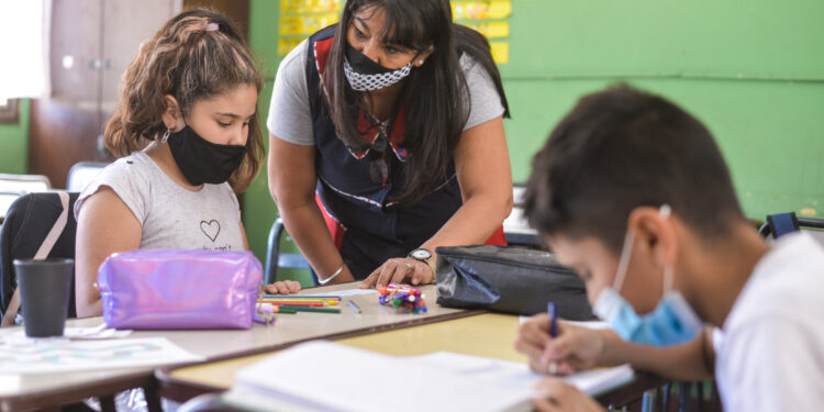 Inicio de clases 2022: Corrientes pedirá carnet de vacunación