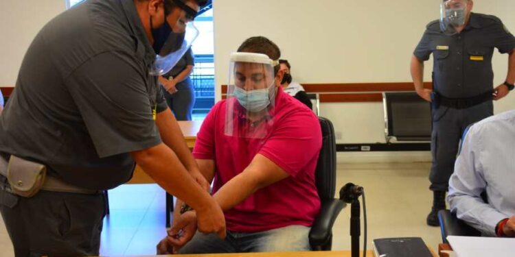 Río Negro: Asesinó a su vecino acusado de abuso: le dieron 2 meses de prisión domiciliaria