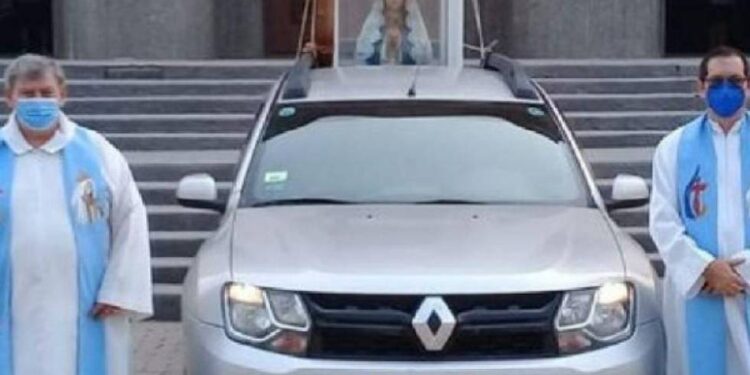 La Virgen de Itatí en las zonas afectadas