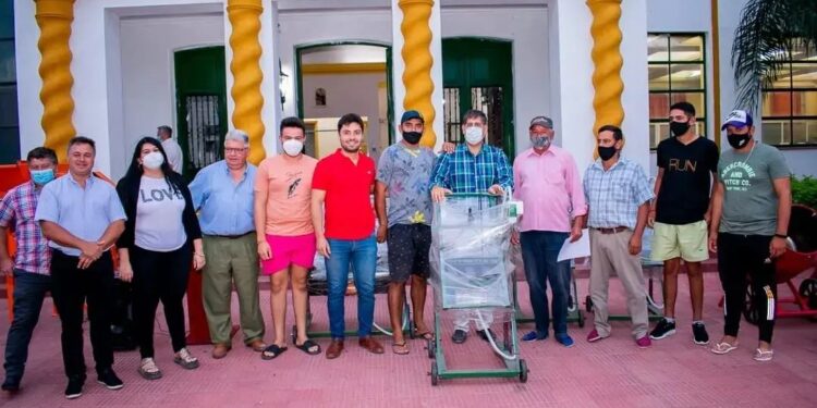 Esquina: entregaron herramientas a emprendedores locales