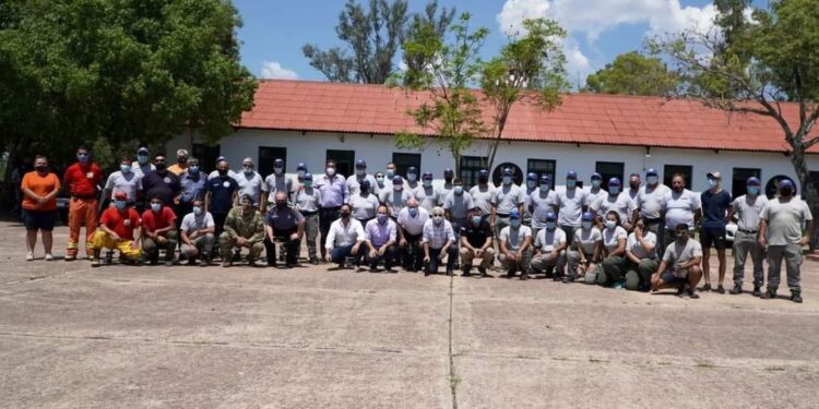 Bomberos de Córdoba llegan a Corrientes