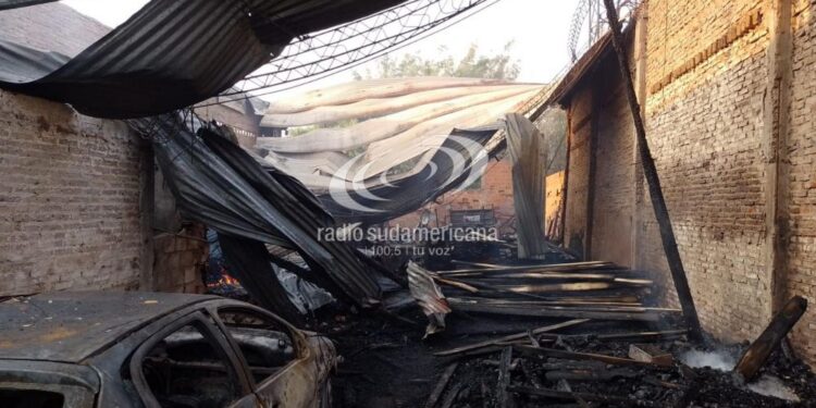 Tremendo incendio: así quedó la maderera consumida por el fuego