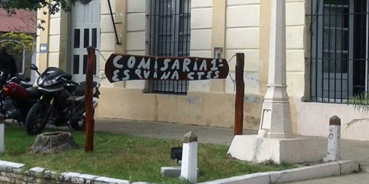 Esquina: policías le salvaron la vida a un joven