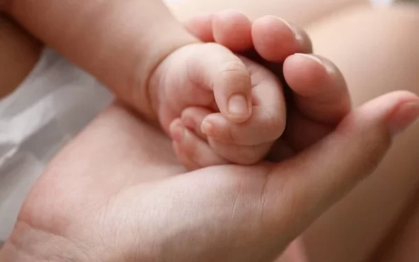 Denuncian a un jardín por golpes en la cabeza a un bebé