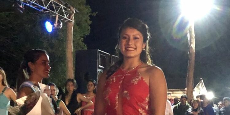 Gisela Fernández reina de la Fiesta Provincial del Mencho