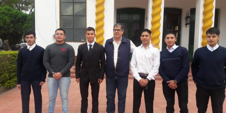 Seis jóvenes viajaron a Buenos Aires como Aspirante del Ejército de Granaderos a Caballo
