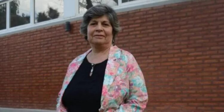 A los 66 años cumplió una vieja promesa que le hizo a su familia: se recibió de abogada