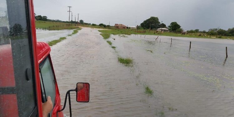 “No damos a basto, le pedimos que salgan con una azada y hagan correr el agua”