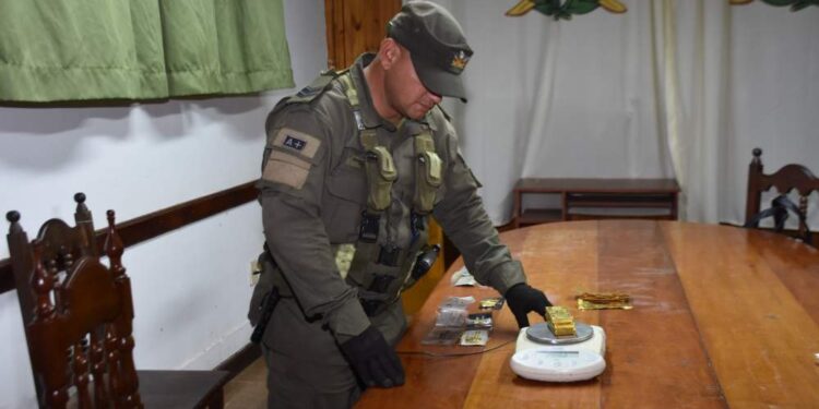 Tapebicuá: quisieron escapar con lingotes de oro de contrabando