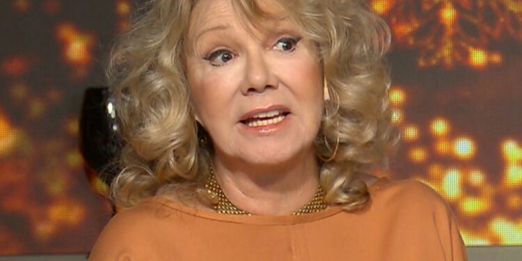 Soledad Silveyra no pudo brindar su obra de teatro y fue internada de urgencia