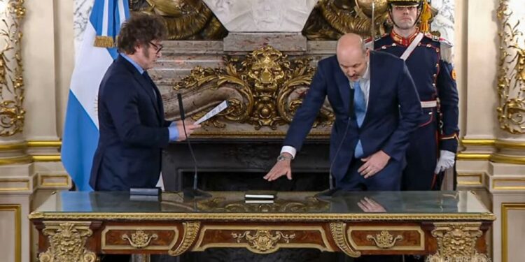 Milei le tomó juramento a Federico Sturzenegger como ministro de Desregulación y Transformación del Estado