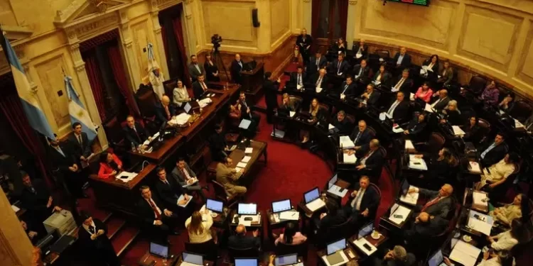 La oposición sancionó en el Senado la ley de Financiamiento Universitario: el Gobierno define el veto