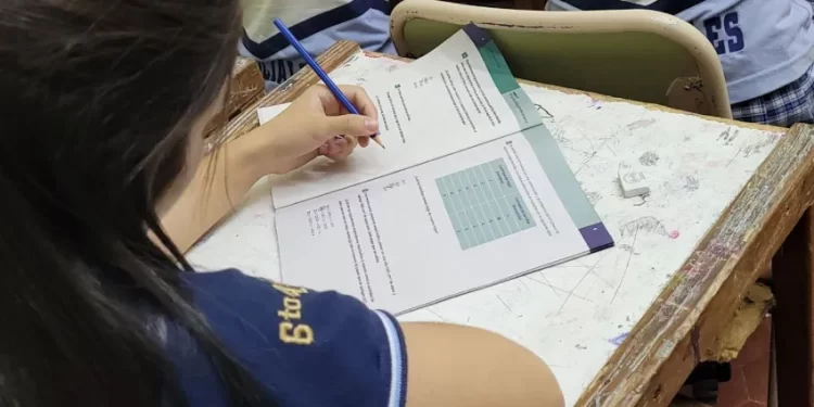 Hombre ingresó al Hospital San Roque con herida de arma blanca: su estado es reservado.