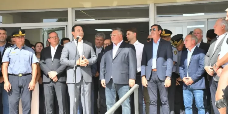En Monte Caseros, Gustavo Valdés inauguró una nueva Comisaría