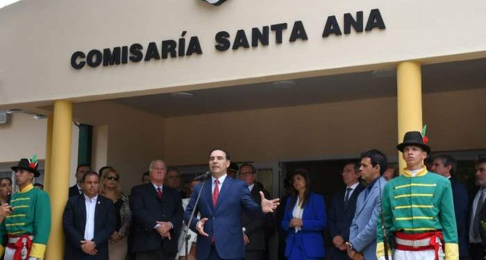 Gustavo Valdés inauguró una Comisaría en Santa Ana