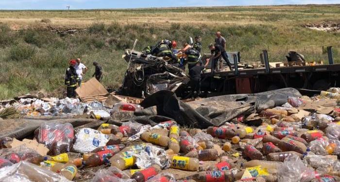 Saquearon mercadería de un camión que participó de un choque fatal