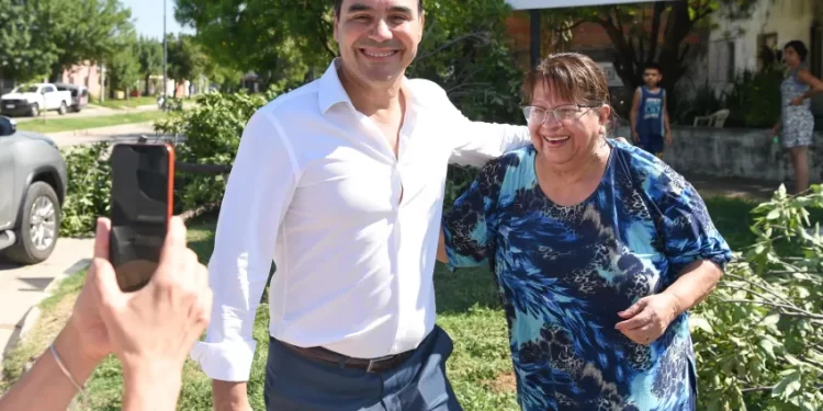 Valdés recorrió obras en ejecución en la zona sur de la ciudad