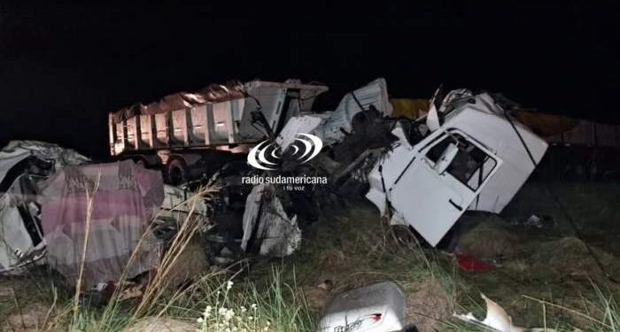 San Roque: dos camiones chocaron y uno de los conductores murió