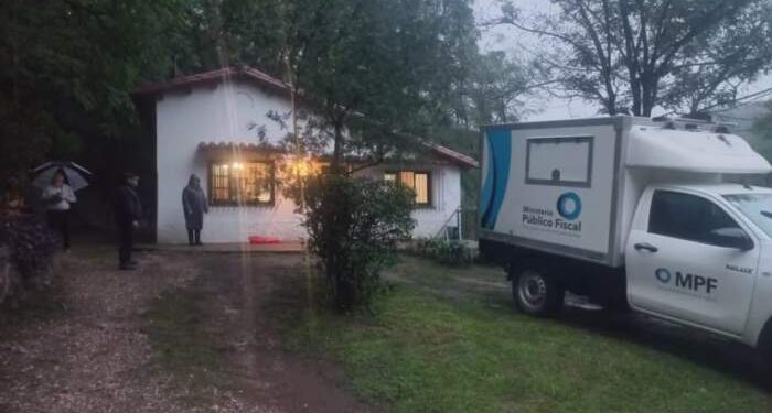 Un hombre asesinó a su expareja a puñaladas y luego se mató