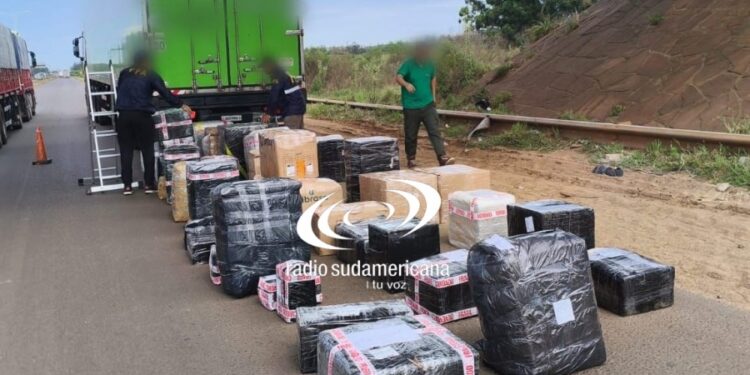 Un camionero trasladaba millonario cargamento de mercadería ilegal