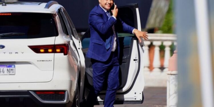 Gustavo Valdés lidera el ranking de imagen positiva de gobernadores