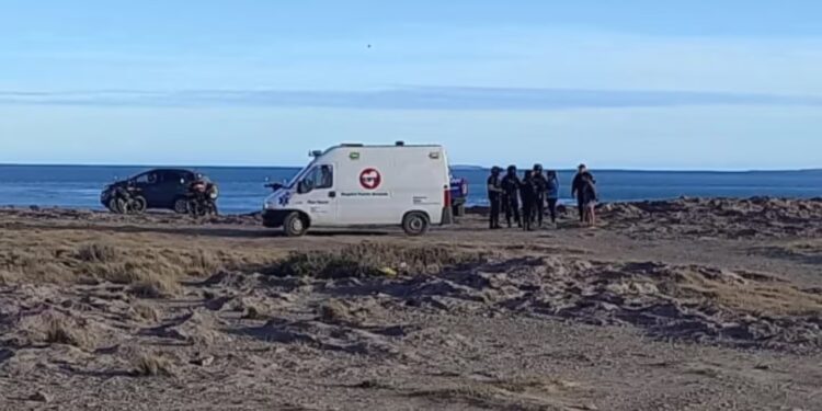Santa Cruz: una mujer denunció que dos hombres la secuestraron, la maniataron e intentaron tirarla al mar
