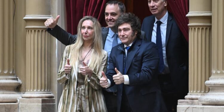 Con la presencia de Milei, juraron los nuevos diputados