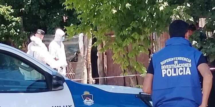 Neuquén: encontraron el cuerpo de un hombre dentro de una heladera y sospechan que lo mató un vecino