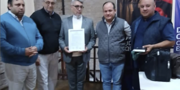 Esquina: brindaron una charla sobre drogas y reconocieron al Dr. Carlos Rodríguez