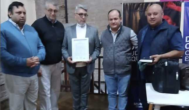 Esquina: brindaron una charla sobre drogas y reconocieron al Dr. Carlos Rodríguez