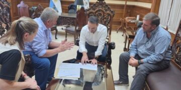 JP Valdés contiene a intendentes por la caída de coparticipación