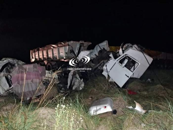 San Roque: dos camiones chocaron y uno de los conductores murió