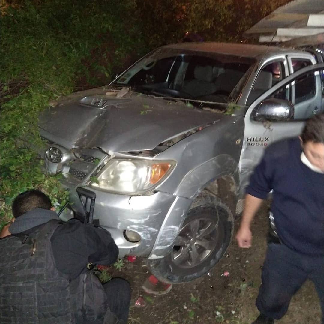 Video: Alcoholizado chocó un móvil policial y se produjo una feroz persecución
