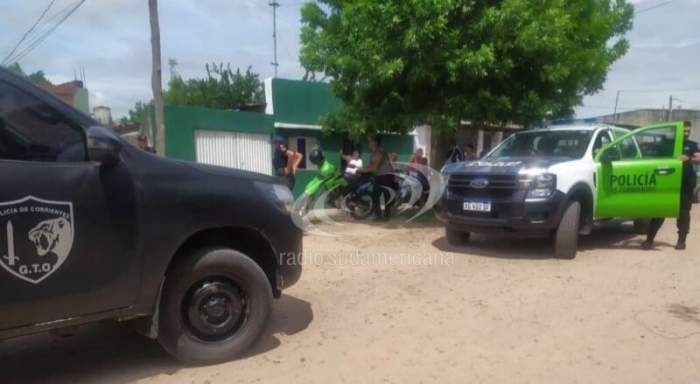 Peleó con su pareja y fue asesinado a puñaladas: una detenida